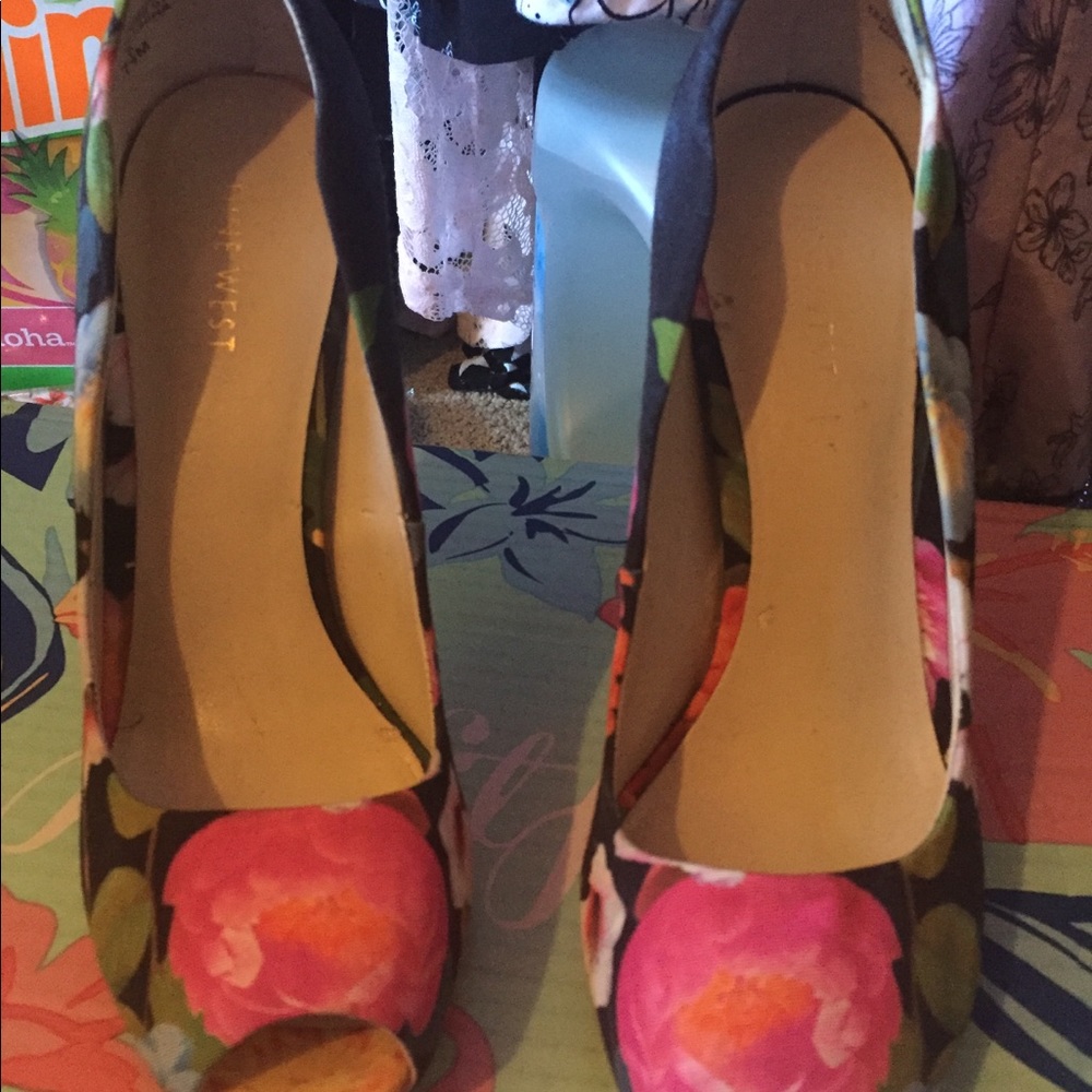 Nine West 7.5 heels